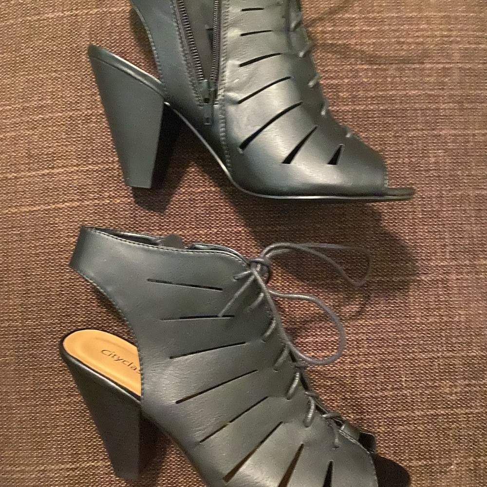 Black fun women’s heels - lace up. City Classified size 8.5 - new in box.